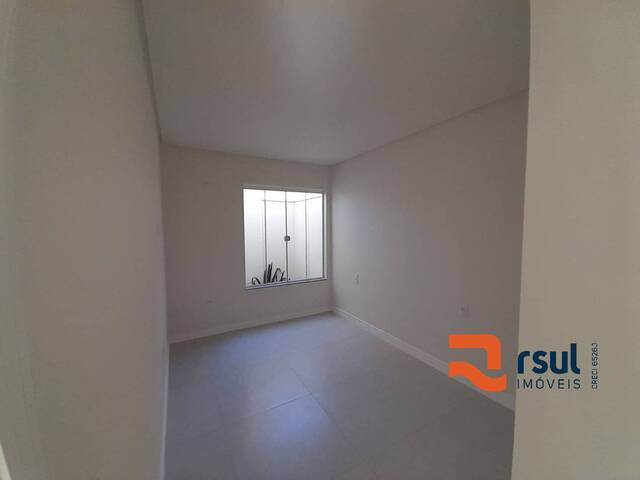 Apartamento para Venda em Navegantes - 5