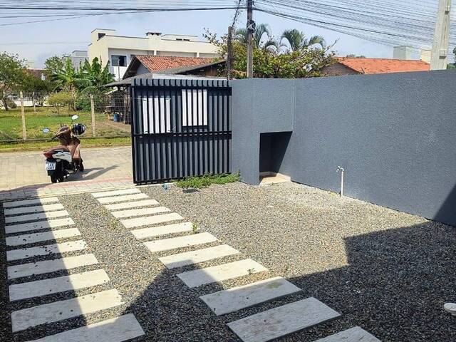 #1009 - Casa para Locação em Navegantes - SC